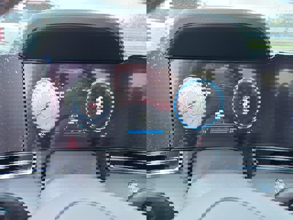 New 2025 Hyundai Elantra SEL image 17