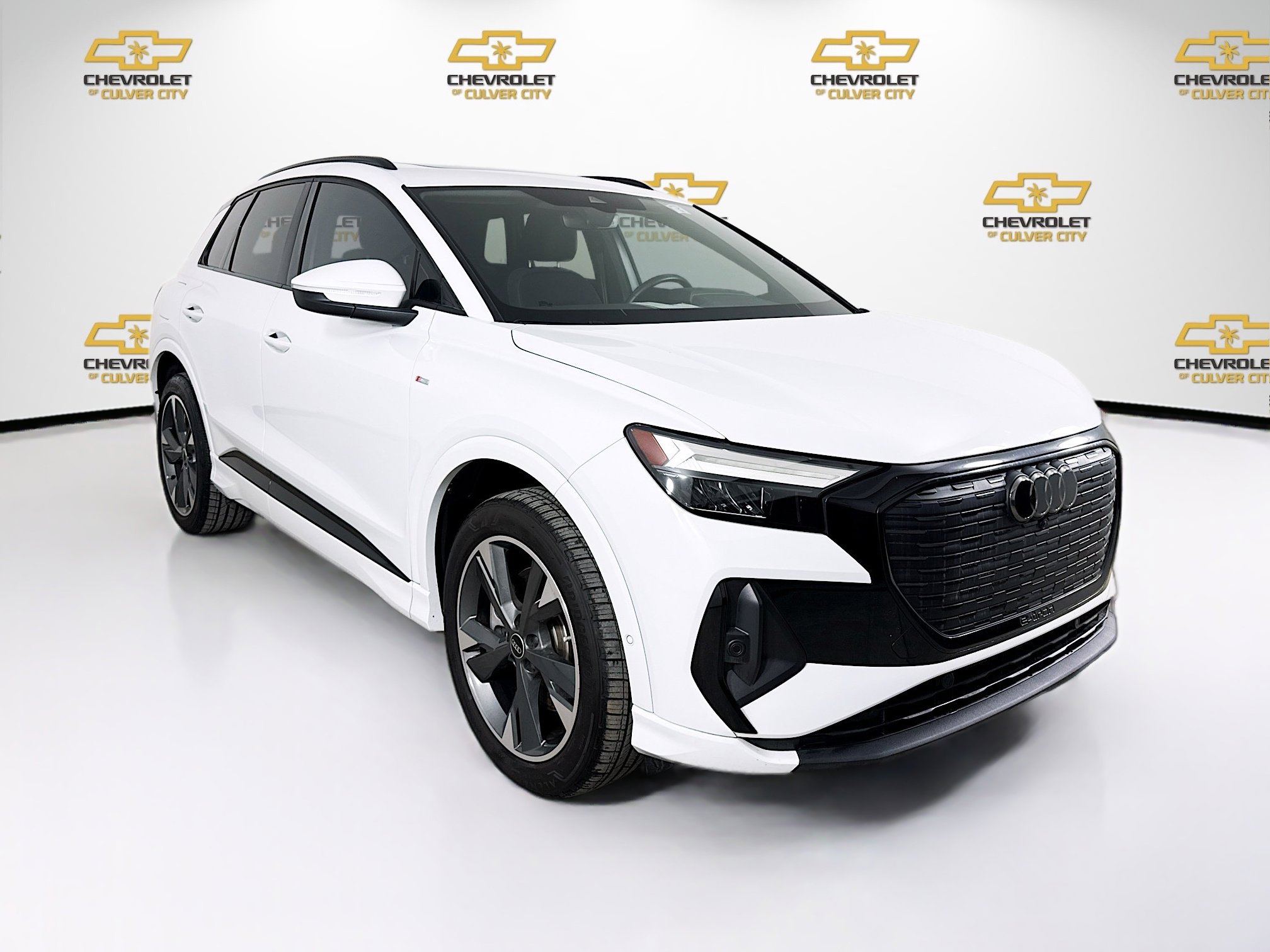 Used 2023 Audi Q4 e-tron Premium Plus w/ Premium Plus image 1