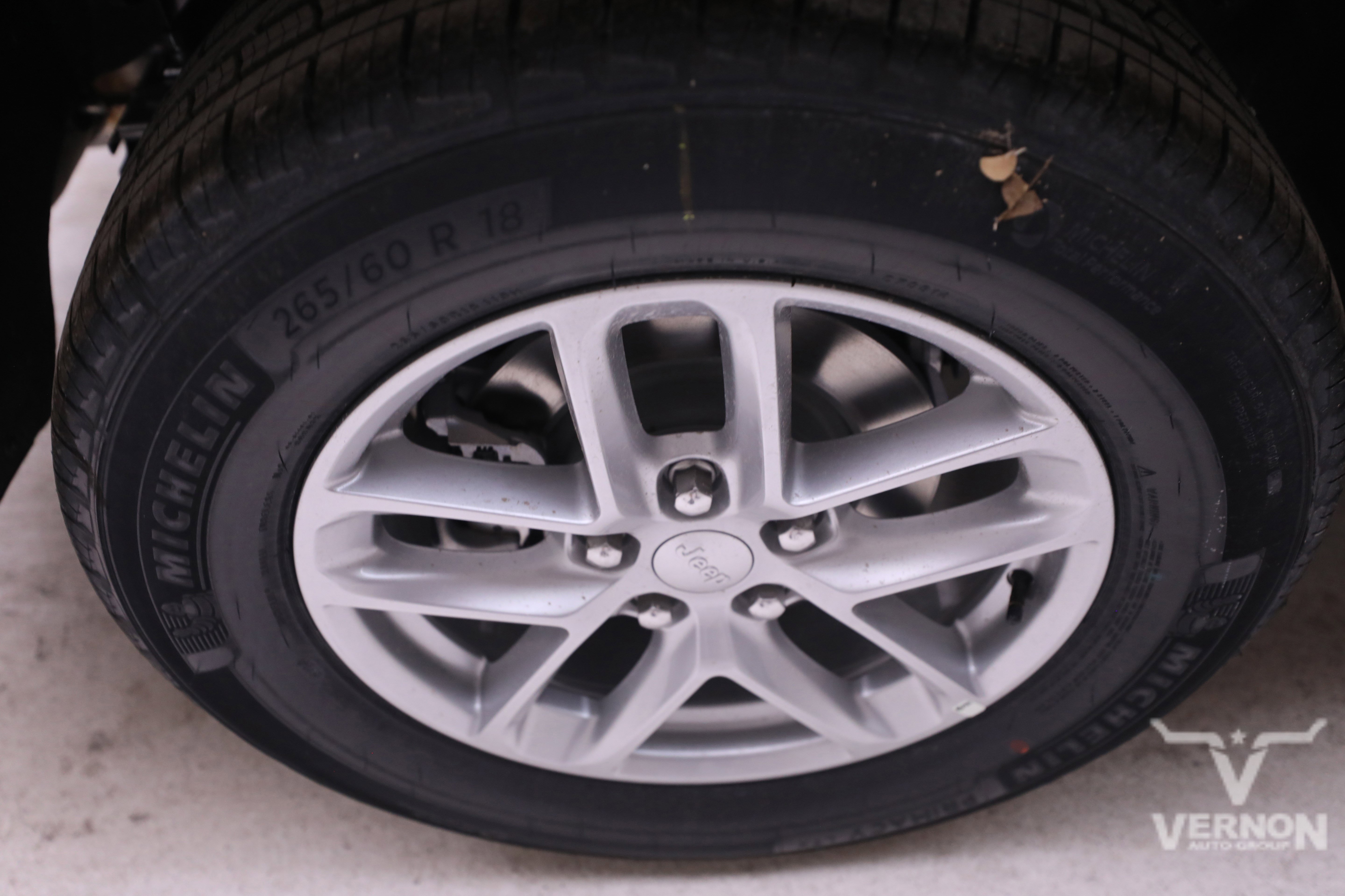 New 2025 Jeep Grand Cherokee Laredo X image 30