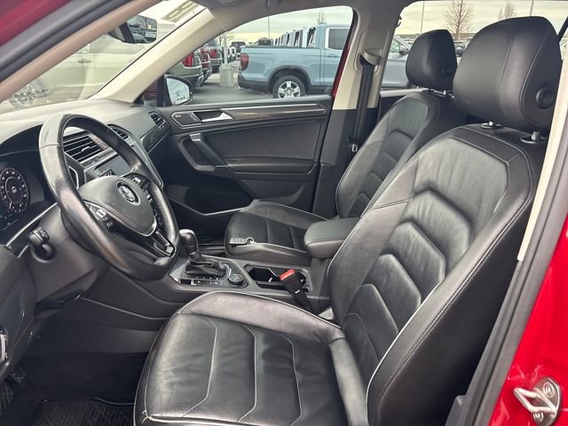 Used 2018 Volkswagen Tiguan SEL Premium image 9