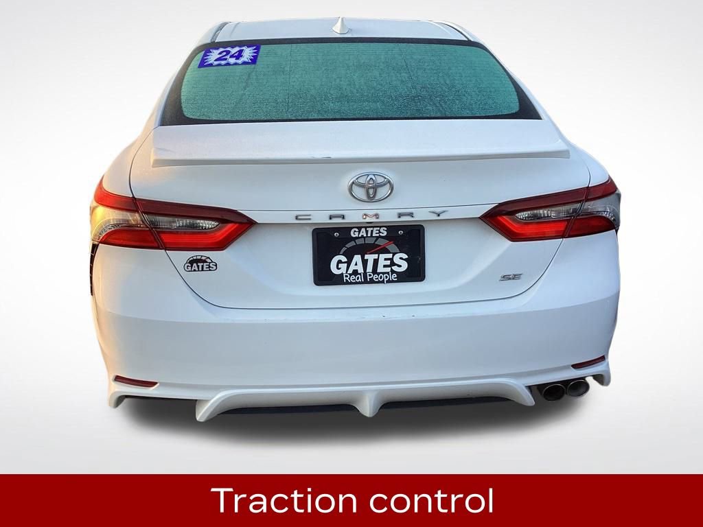 Used 2024 Toyota Camry SE image 10