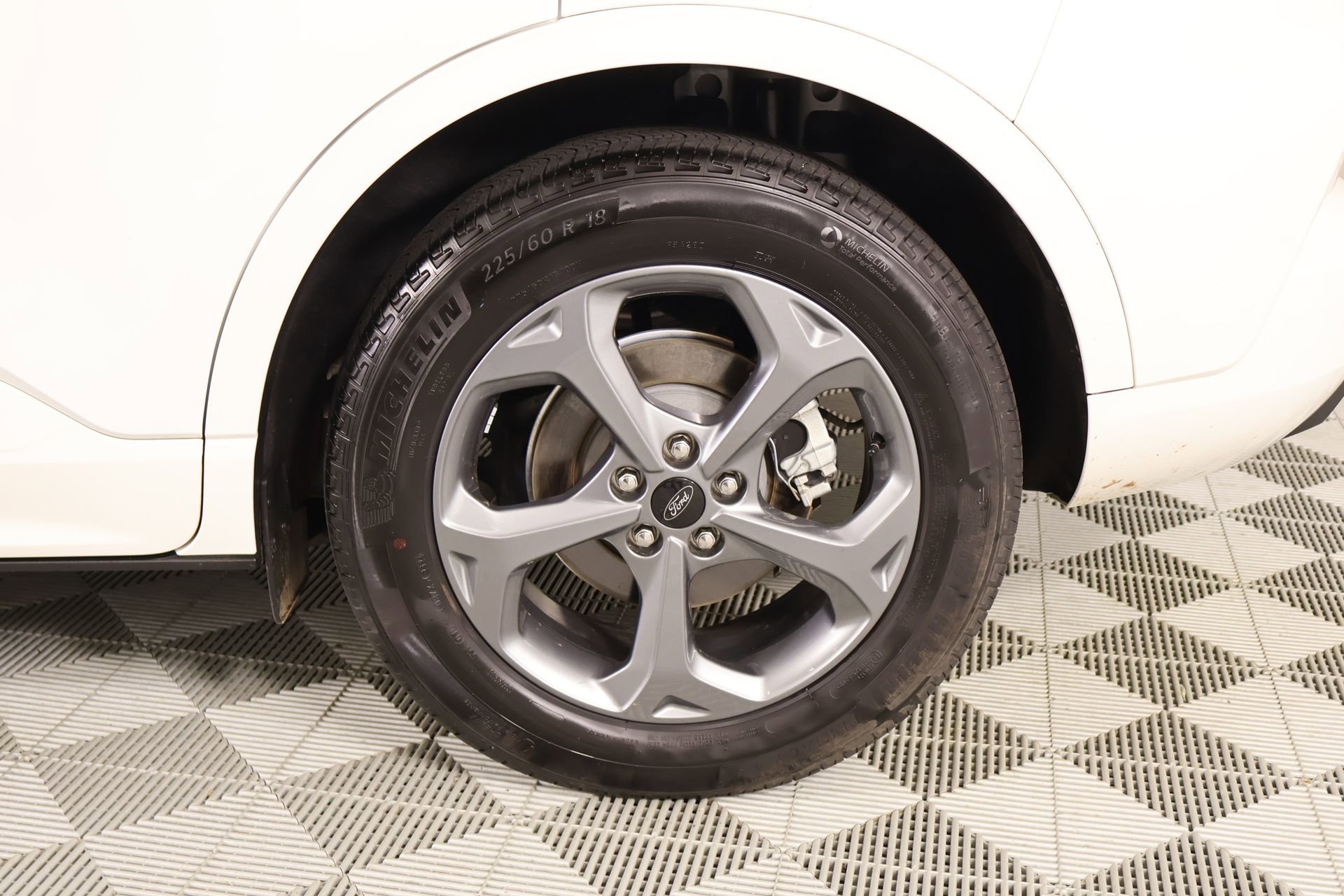 Used 2024 Ford Escape ST-Line w/ Tech Pack #1 FWD image 19