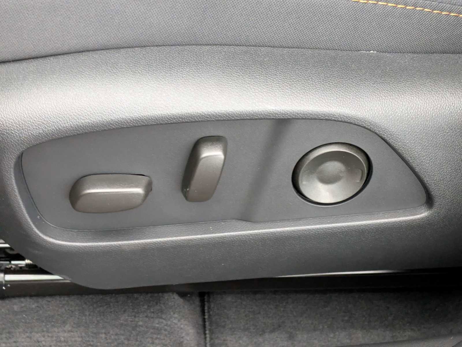 New 2026 Chevrolet Equinox ACTIV AWD/4WD image 19