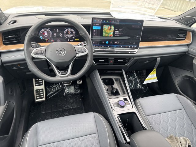 New 2026 Volkswagen Tiguan SEL R-Line AWD/4WD image 7