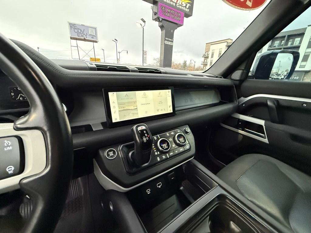 Used 2020 Land Rover Defender 110 First Edition AWD/4WD image 34