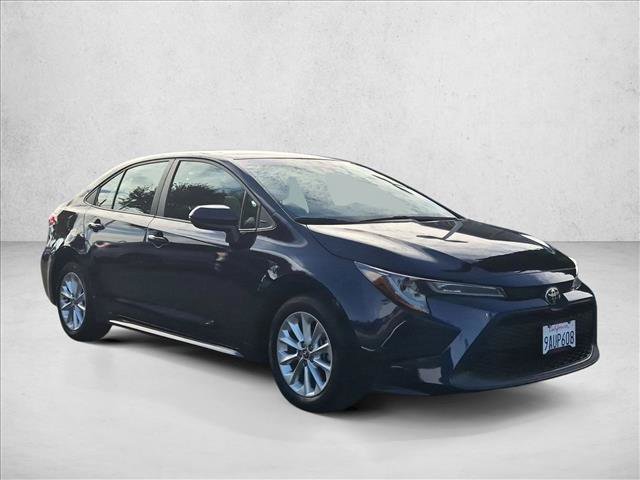 Used 2022 Toyota Corolla LE w/ LE Convenience Package FWD image 3