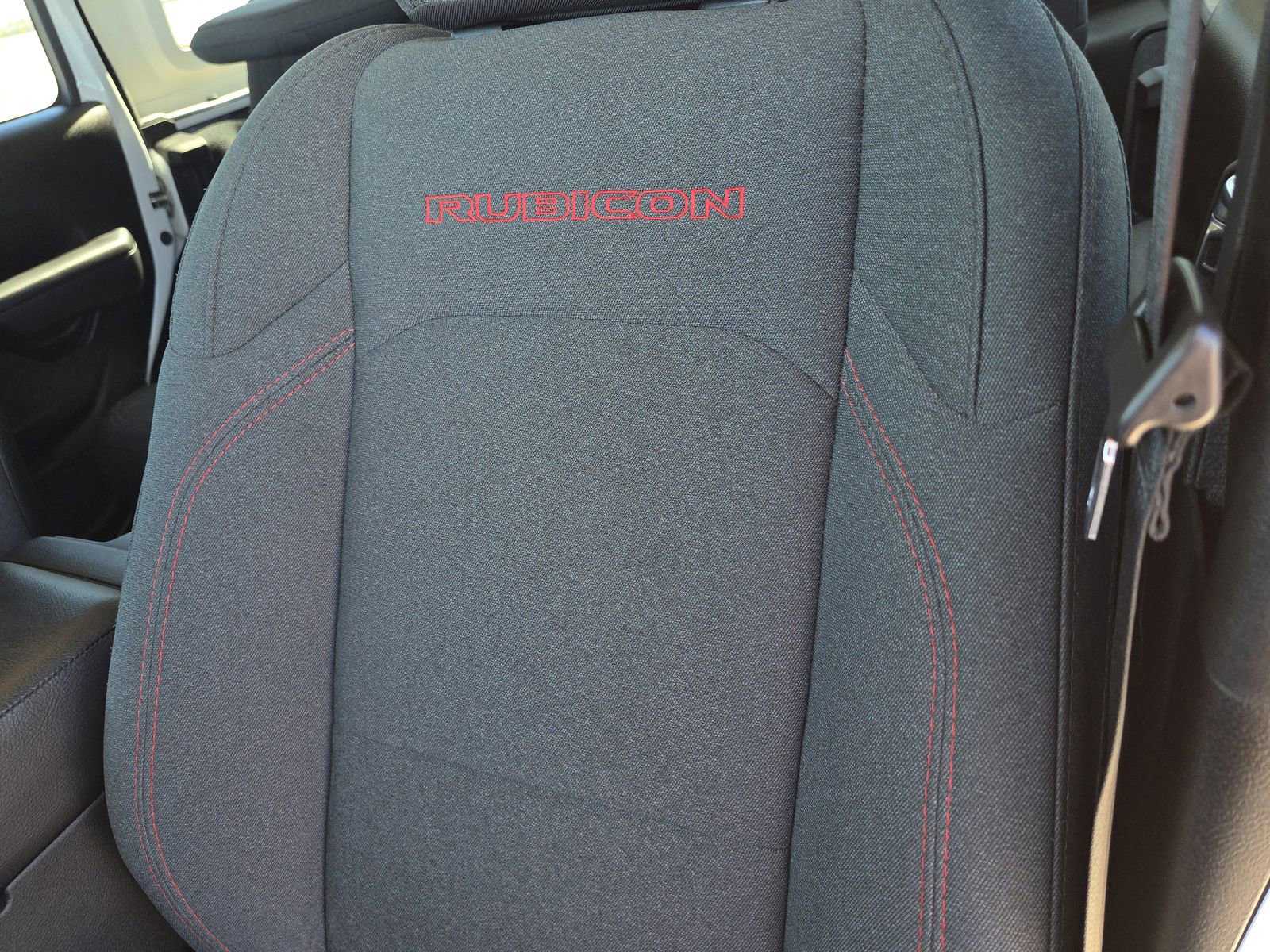 Used 2024 Jeep Wrangler Rubicon image 15