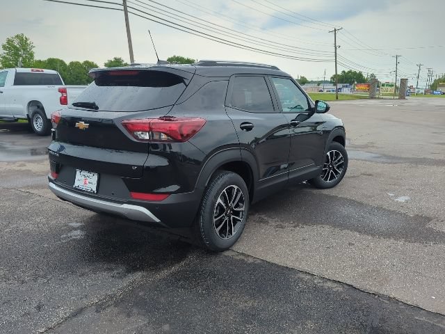 New 2026 Chevrolet TrailBlazer LT w/ LT Cold Weather Package FWD image 26