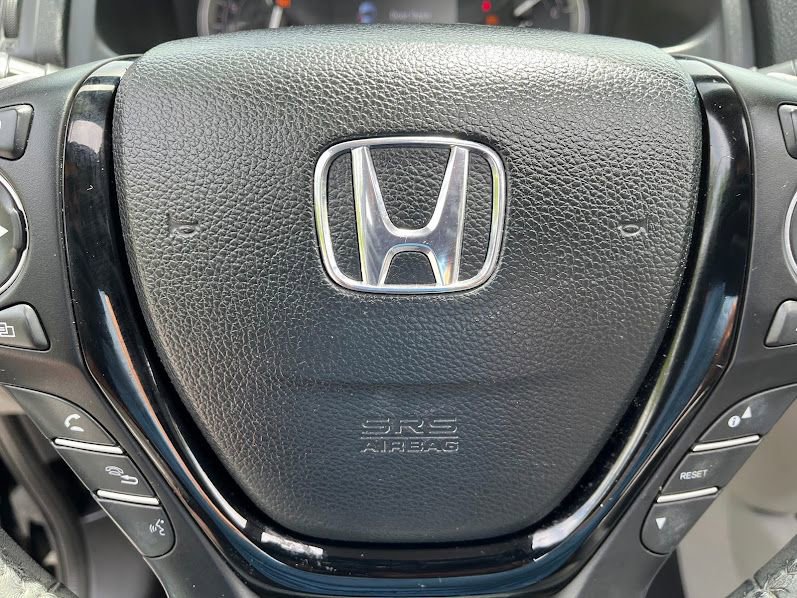 Used 2017 Honda Pilot Touring image 15
