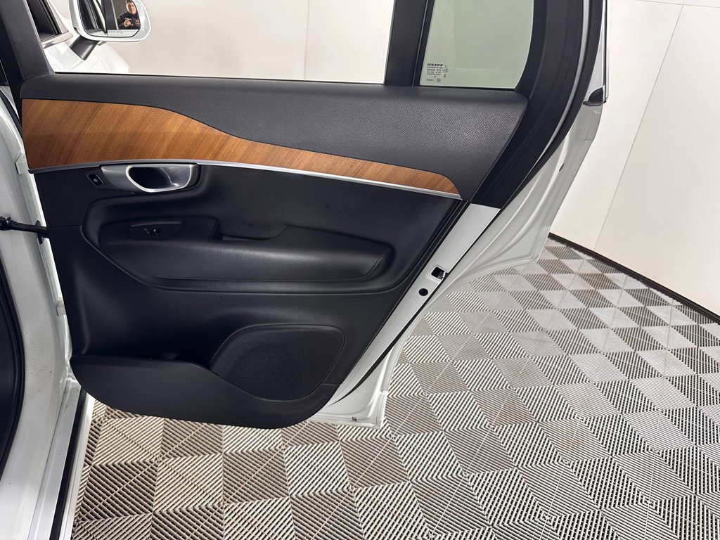 Used 2024 Volvo XC90 T8 Plus w/ Protection Package Premier image 31