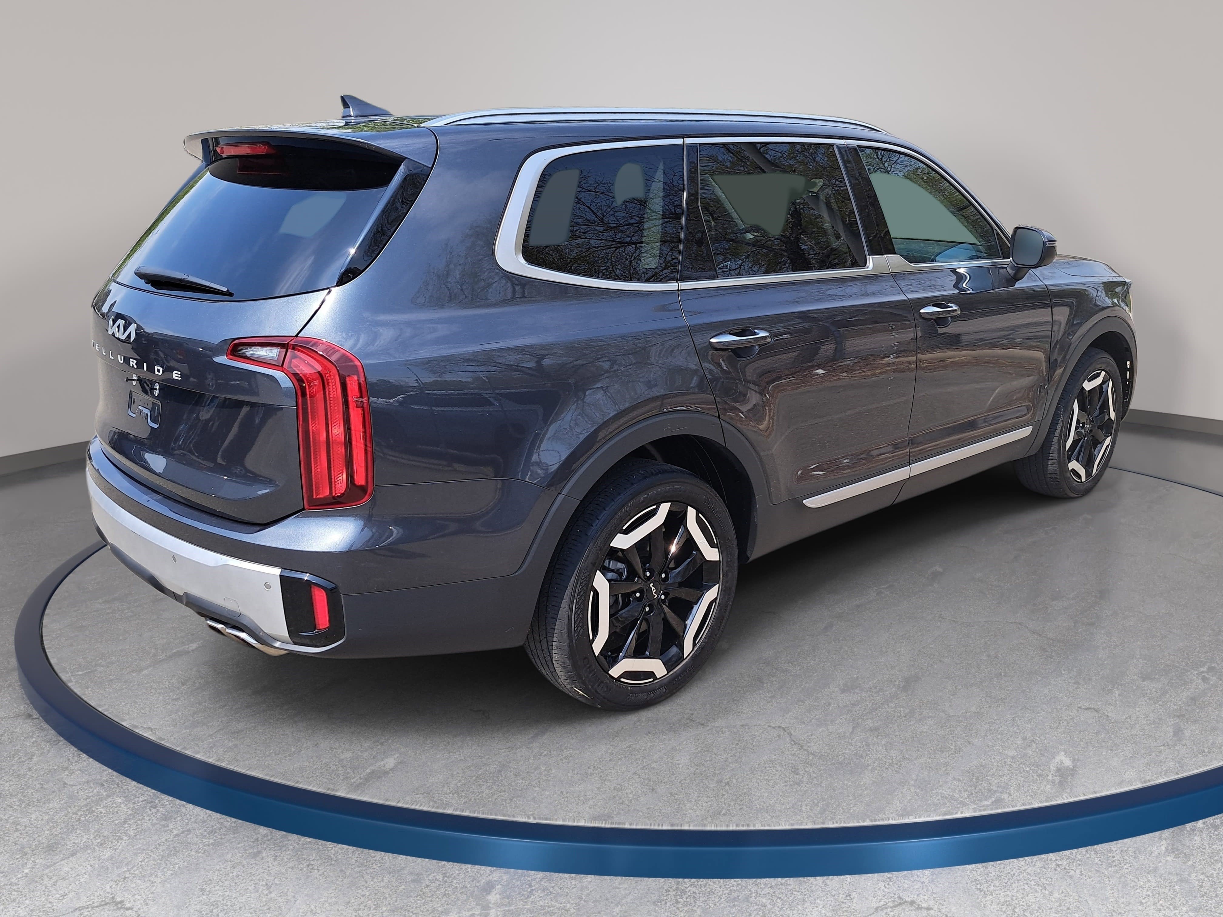 Used 2024 Kia Telluride S w/ S Sunroof Package image 5