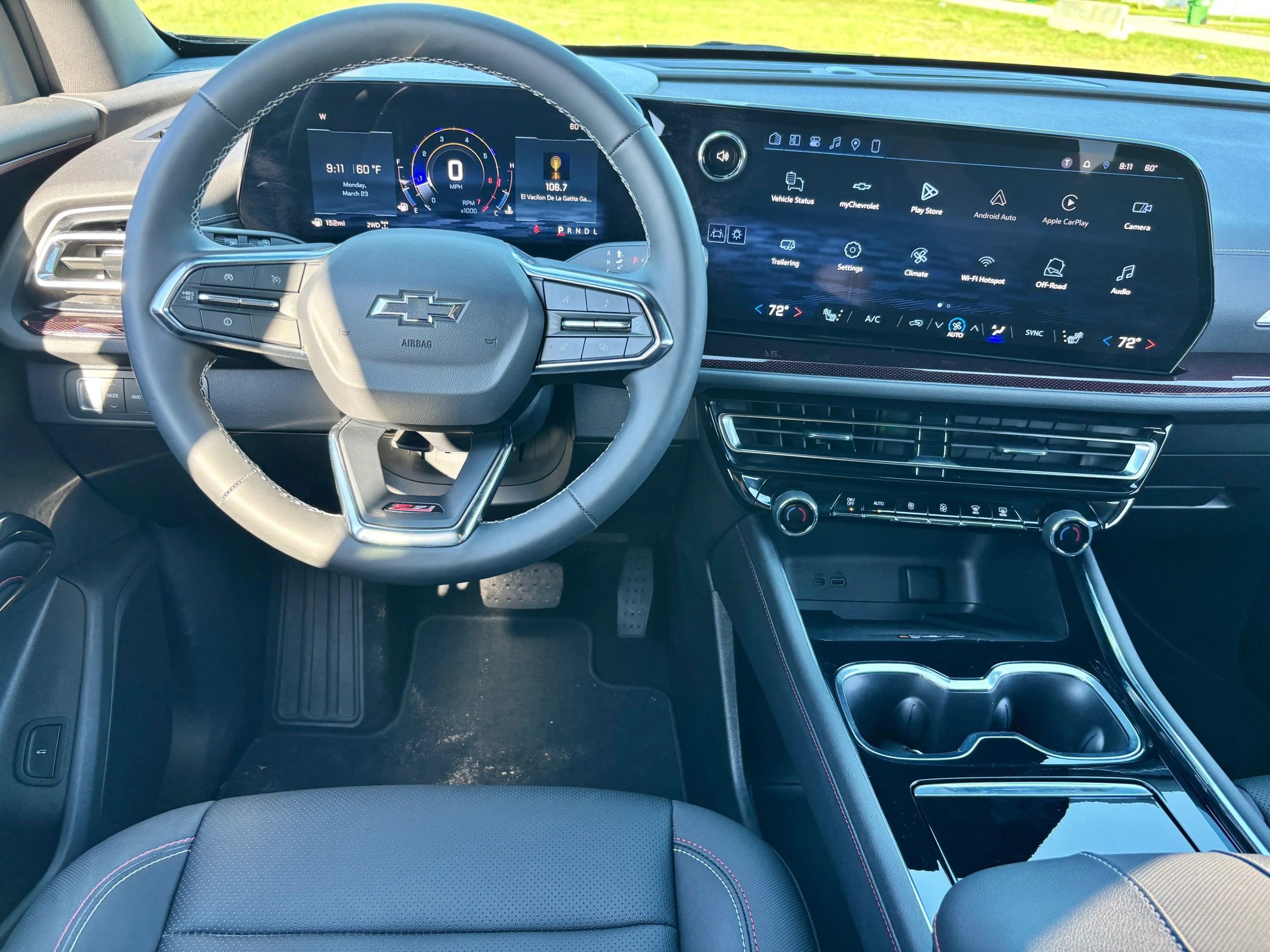 Used 2026 Chevrolet Traverse Z71 image 13