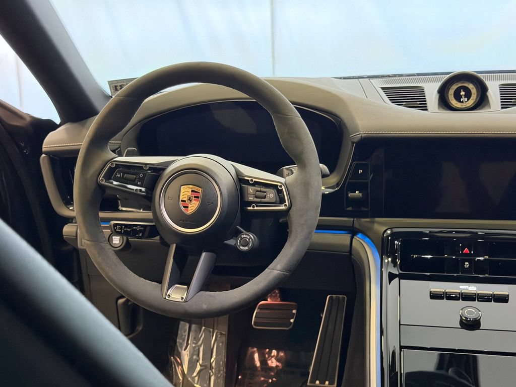 Certified 2025 Porsche Panamera 4 AWD/4WD image 20