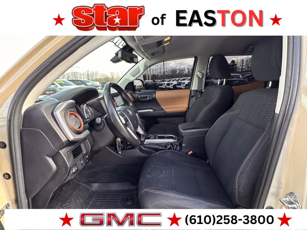 Used 2018 Toyota Tacoma SR5 w/ Exterior Package image 14