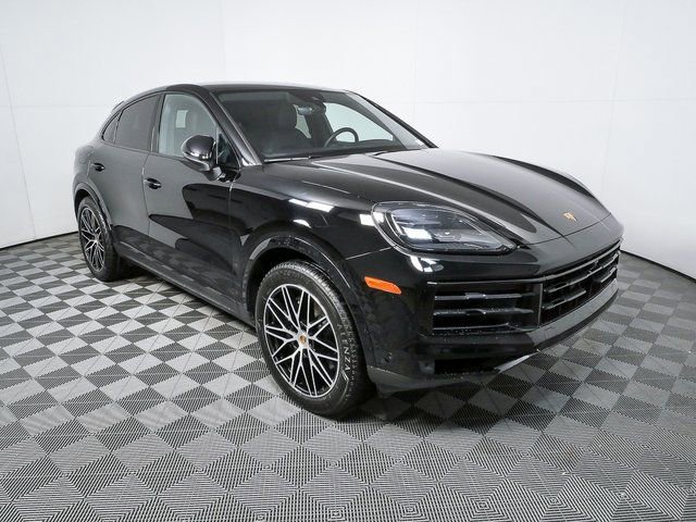 Certified 2024 Porsche Cayenne AWD image 28