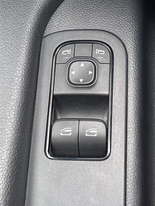 Used 2020 Mercedes-Benz Sprinter 4500 w/ Premium Plus Package image 32