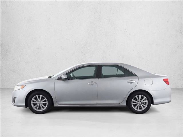 Used 2012 Toyota Camry L image 4