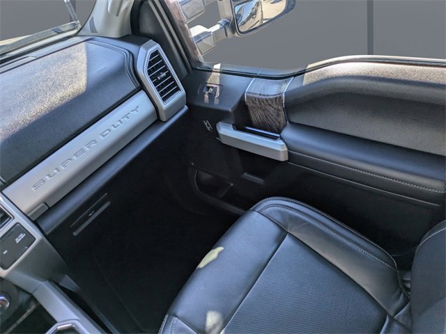 Used 2019 Ford F350 Lariat image 16