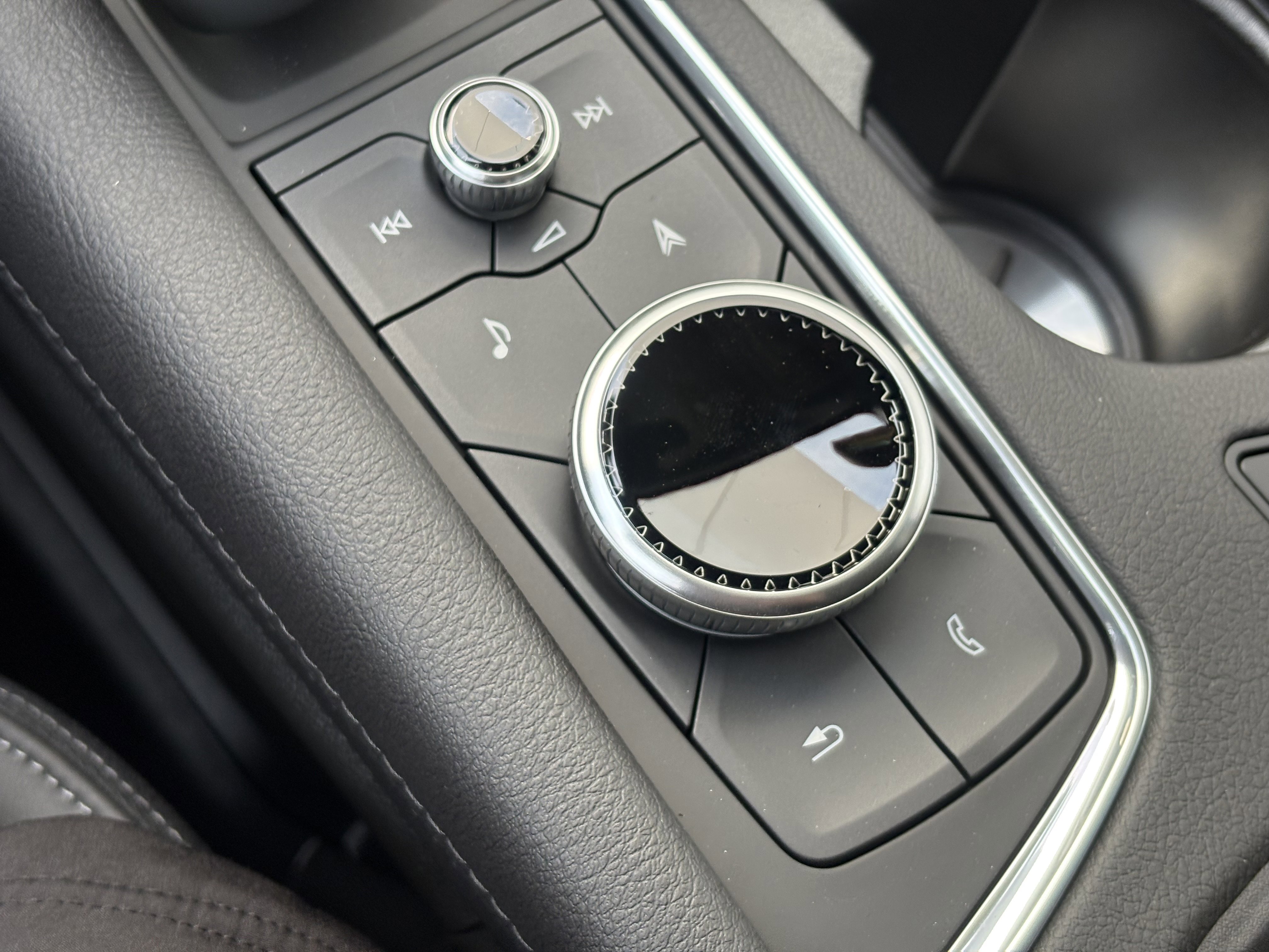 New 2025 Cadillac XT6 Premium Luxury w/ Technology Package image 27