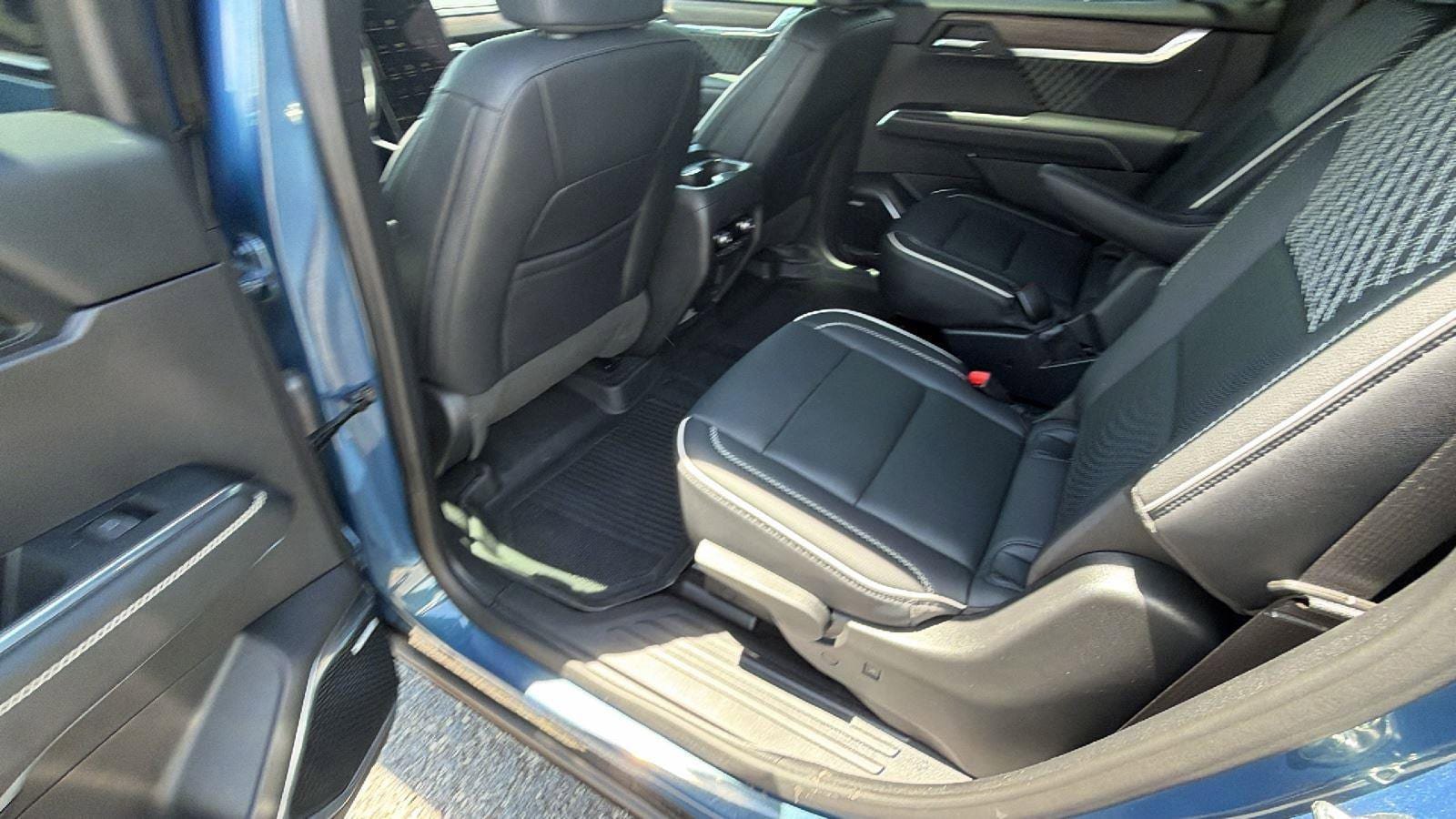 Used 2024 GMC Acadia Denali w/ Super Cruise Package FWD image 22