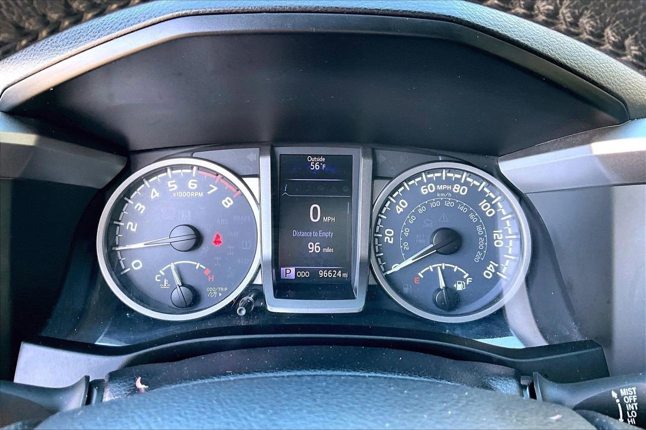 Used 2019 Toyota Tacoma Limited image 10