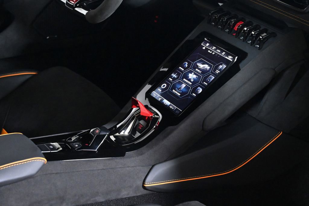 Used 2023 Lamborghini Huracan Tecnica RWD image 19