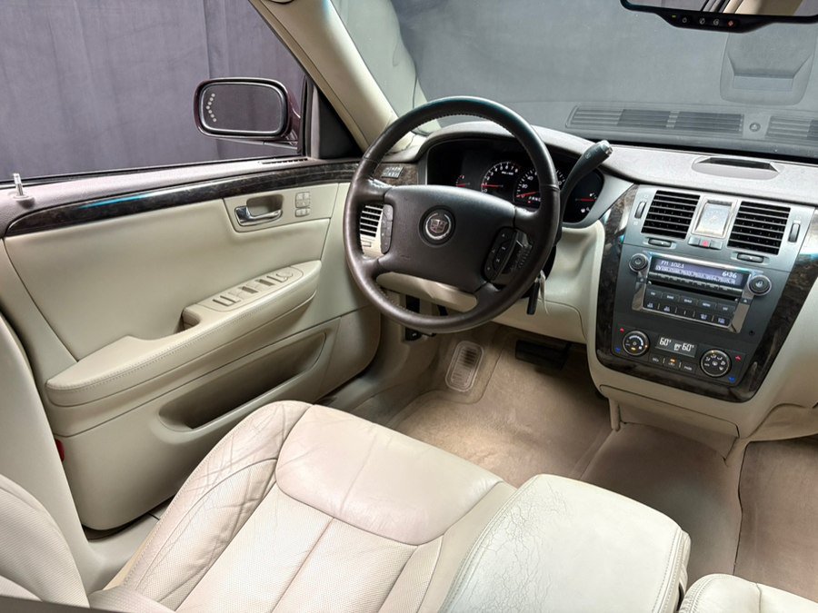 Used 2008 Cadillac DTS Luxury I FWD image 36