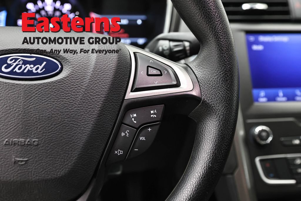 Used 2020 Ford Fusion SE FWD image 15