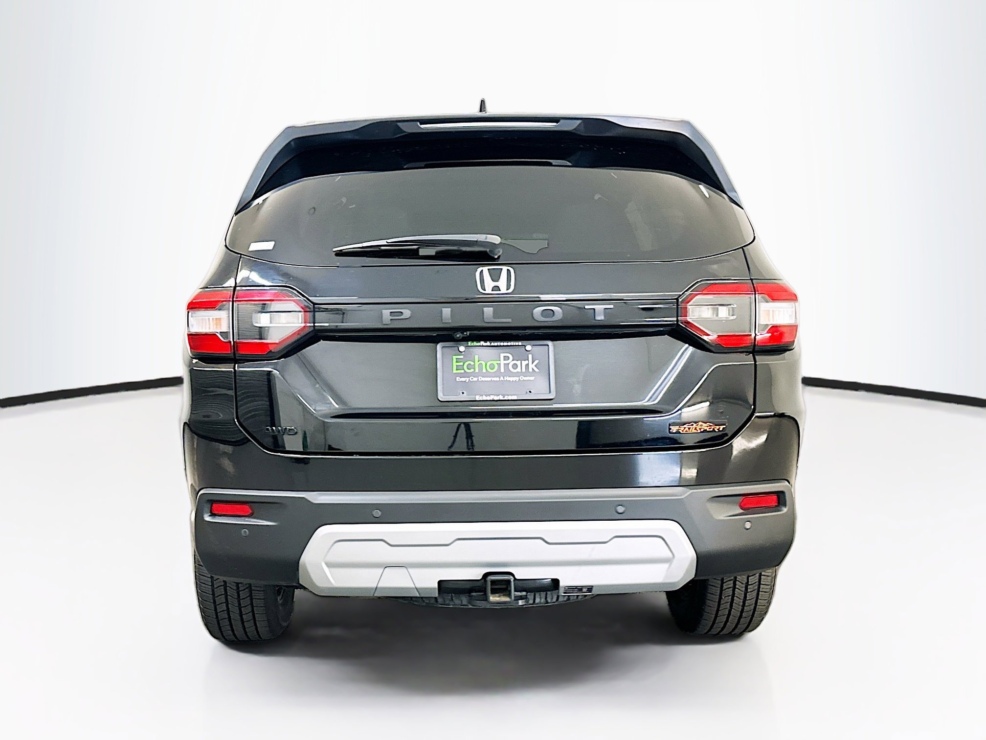 Used 2025 Honda Pilot TrailSport image 7