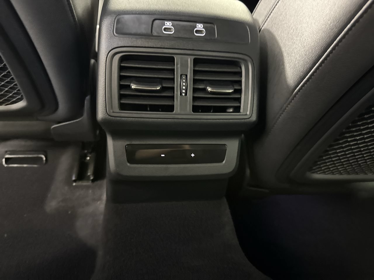 Used 2025 Audi Q5 Premium Plus w/ Premium Plus AWD/4WD image 12