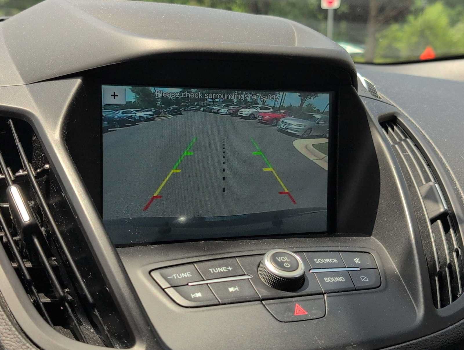 Used 2019 Ford Escape SE FWD image 27