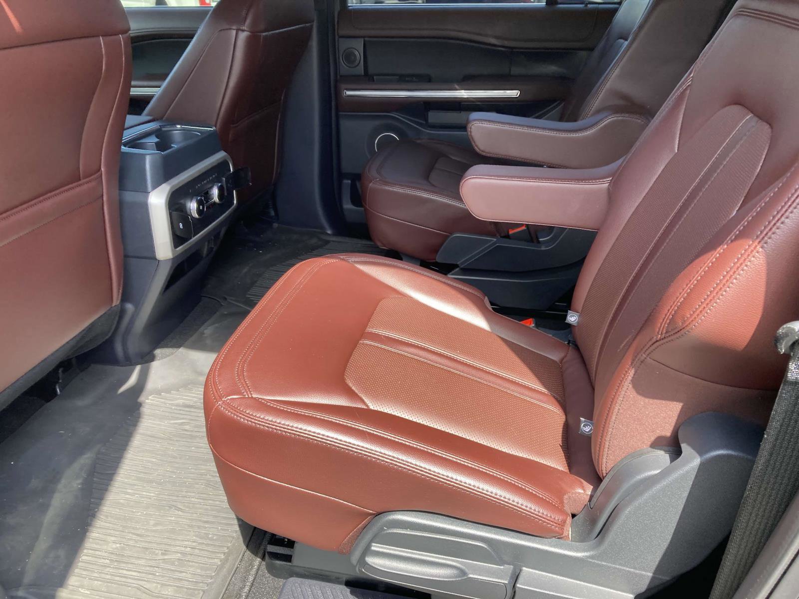 Used 2024 Ford Expedition Max Limited image 9
