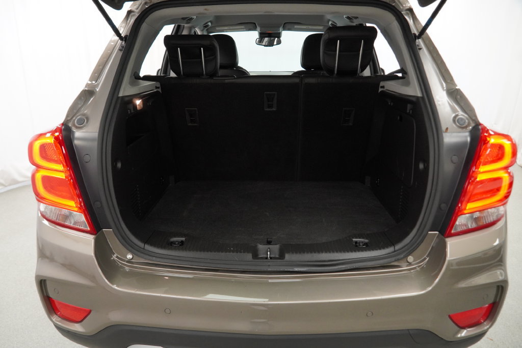 Used 2021 Chevrolet Trax LT w/ Driver Confidence Package AWD/4WD image 35