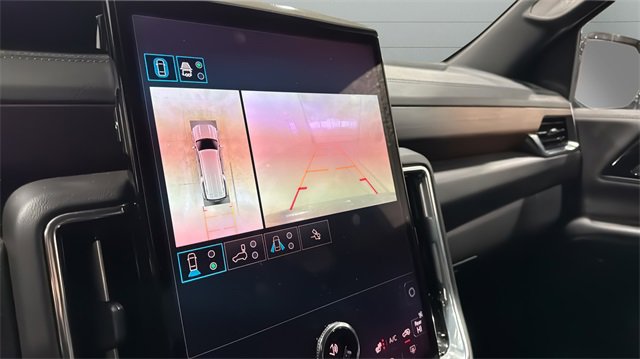 Used 2025 GMC Yukon XL Denali image 15