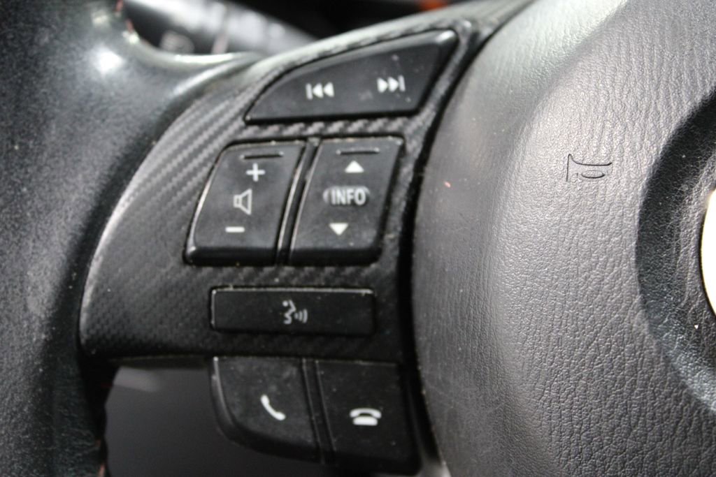 Used 2014 MAZDA MAZDA3 s Touring image 23