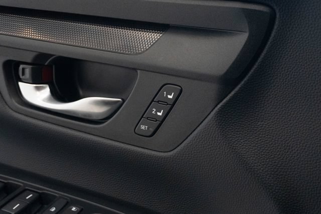 Used 2025 Honda CR-V Sport-L image 7