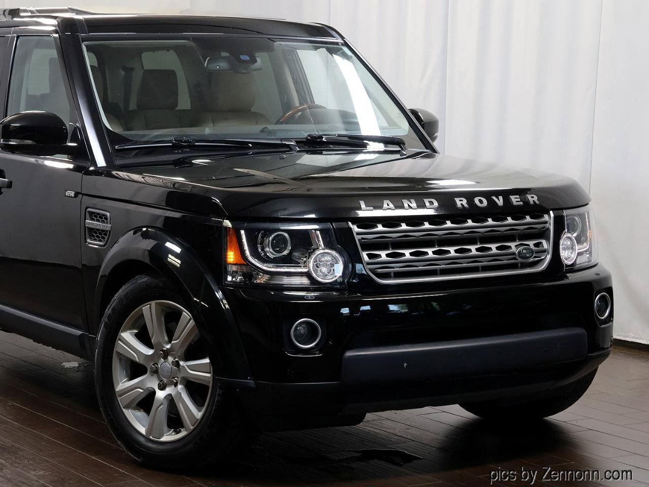Used 2016 Land Rover LR4 HSE AWD/4WD image 2