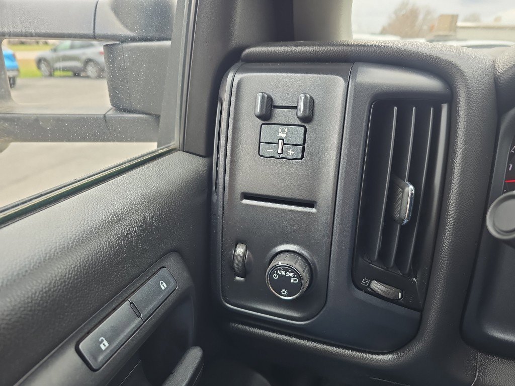 Used 2015 Chevrolet Silverado 3500 W/T RWD image 22
