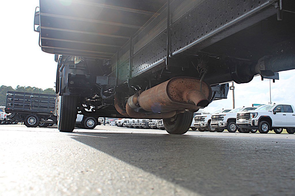 Used 2019 Isuzu NPR image 31