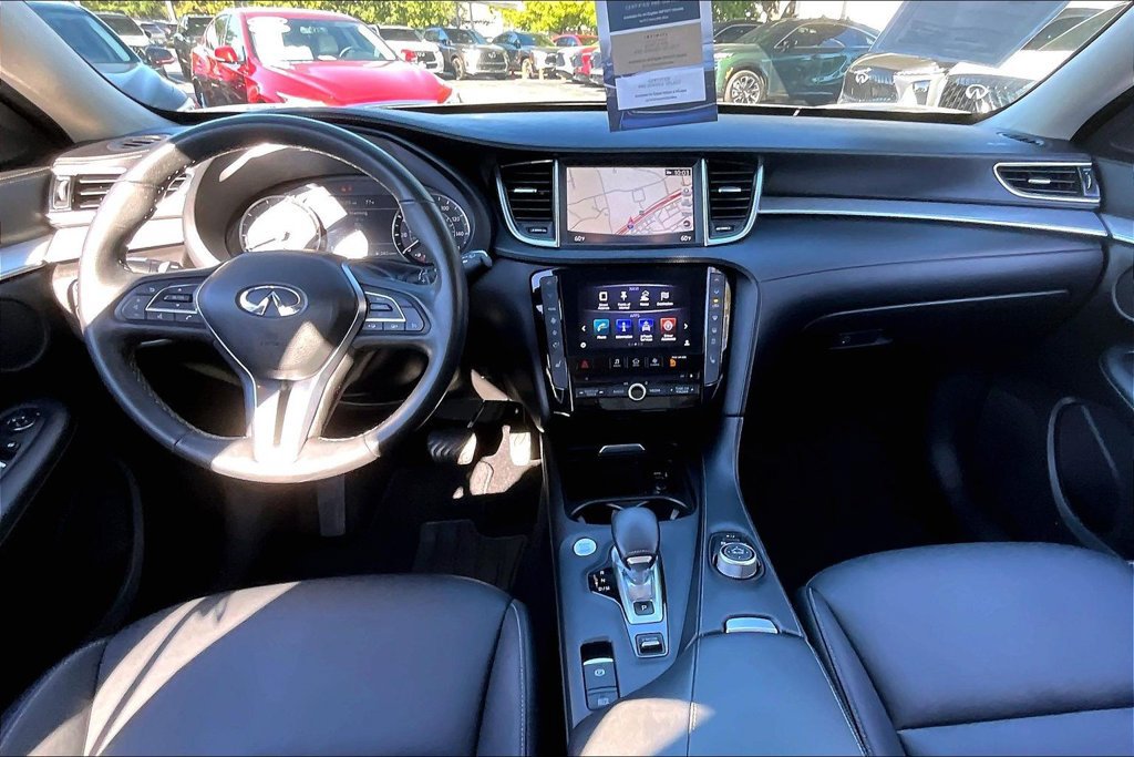 Used 2019 INFINITI QX50 Luxe w/ Navigation Package FWD image 17