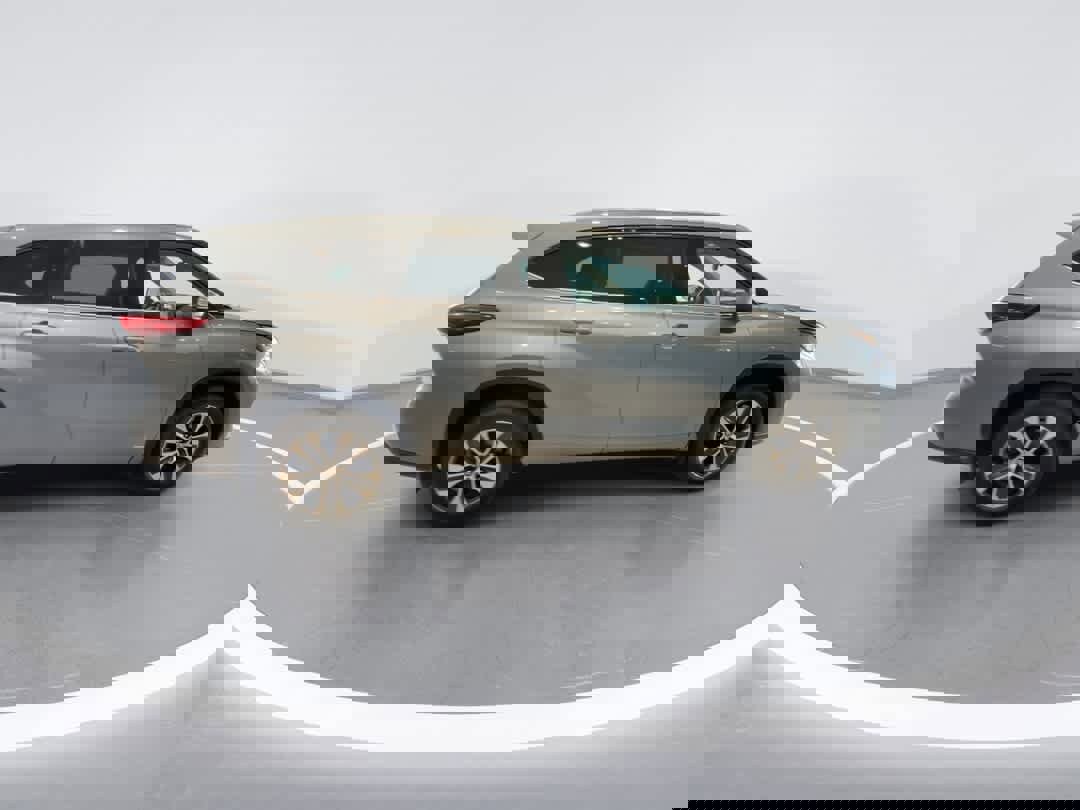 Used 2020 Toyota Highlander XLE image 9