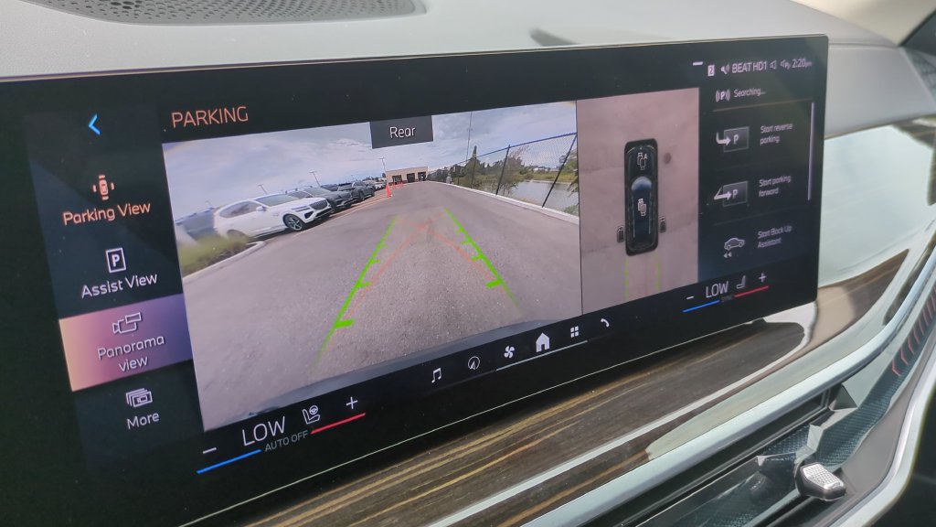 Used 2026 BMW X7 xDrive40i AWD/4WD image 18