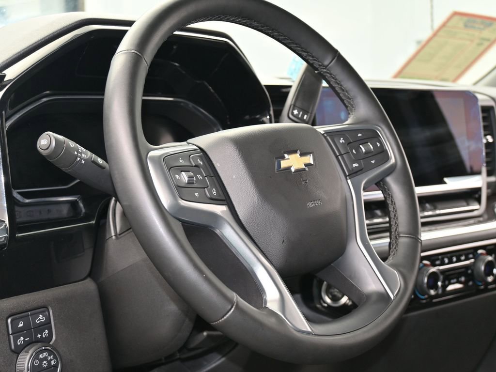 Used 2024 Chevrolet Silverado 2500 LTZ image 13