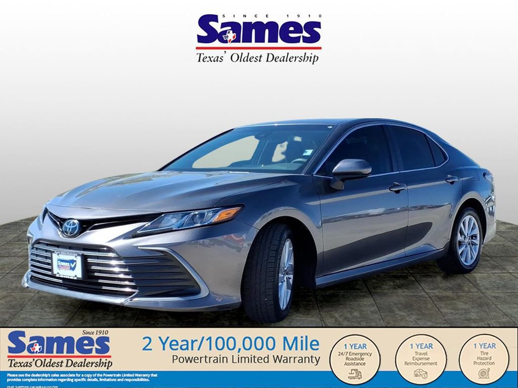 Used 2023 Toyota Camry LE image 3