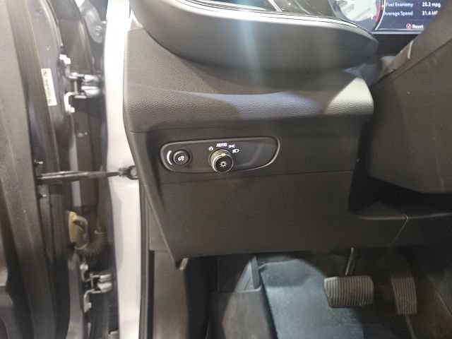 Used 2022 Buick Envision Essence w/ Safety Package FWD image 12