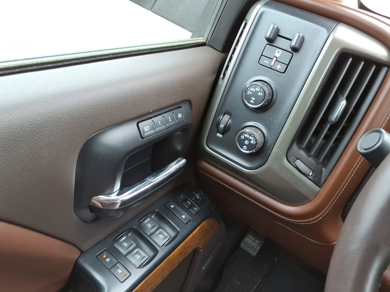 Used 2014 Chevrolet Silverado 1500 High Country w/ High Country Premium Package AWD/4WD image 22