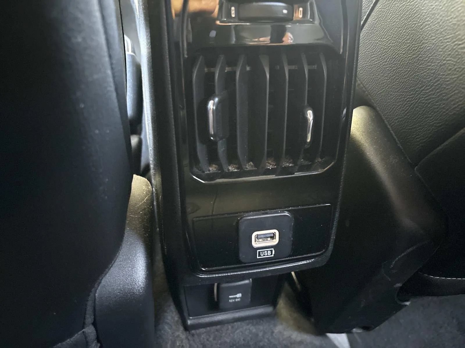 Used 2024 Jeep Compass Latitude AWD/4WD image 16