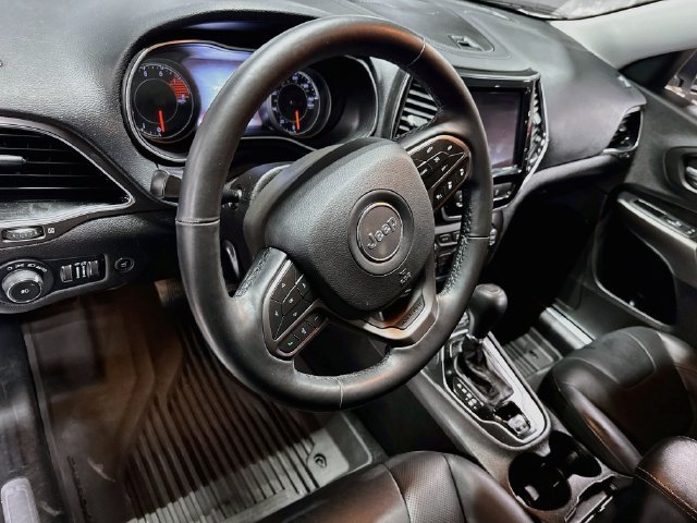 Used 2020 Jeep Cherokee Limited w/ Technology Group AWD/4WD image 9