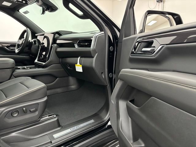 New 2026 GMC Yukon XL Elevation image 38