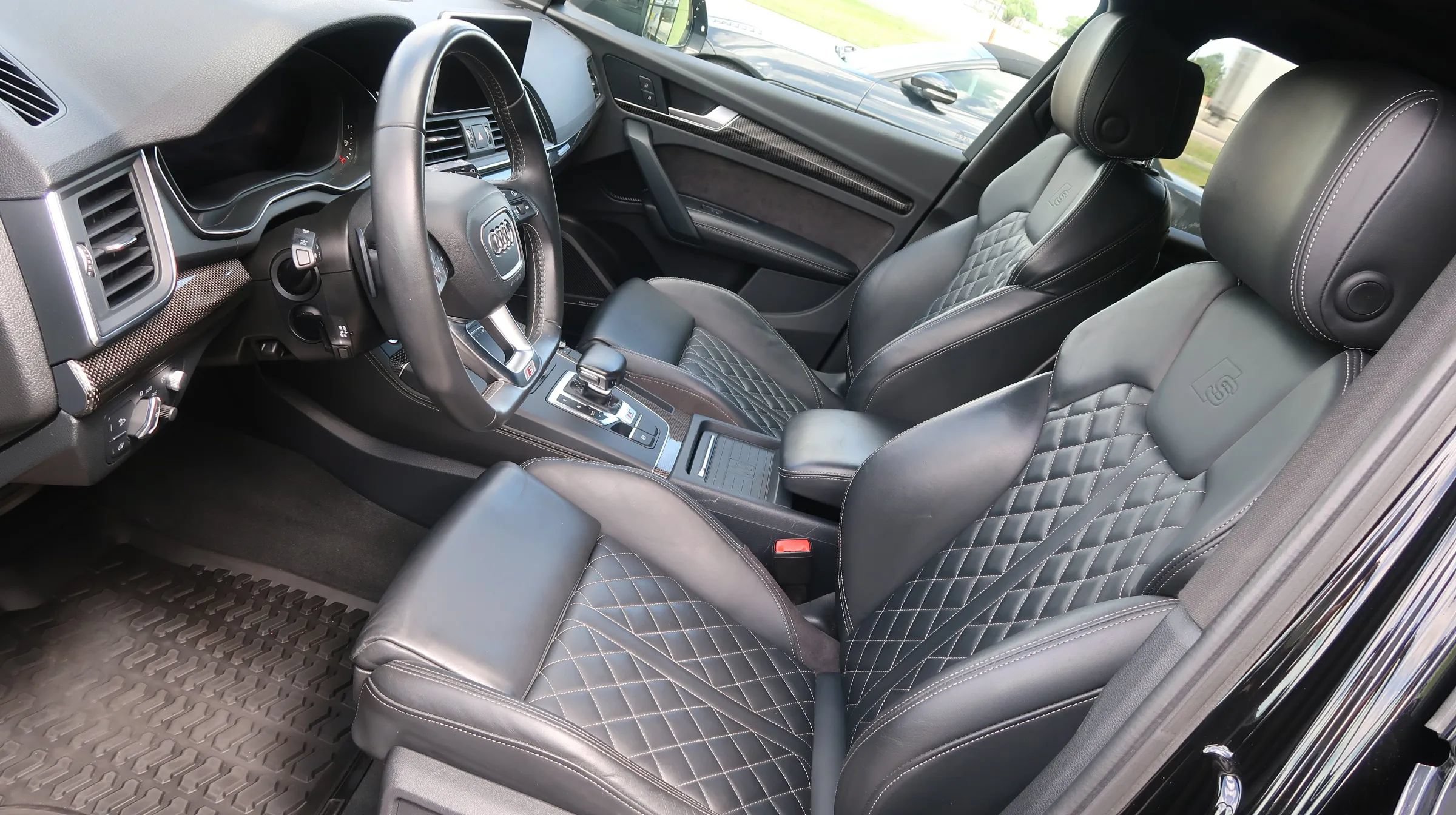 Used 2019 Audi SQ5 Prestige w/ Prestige Package AWD/4WD image 17